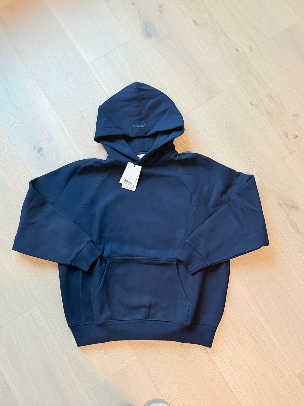 Aritzia Sweatfleece Mega Raglan Hoodie Admiral XS NWT